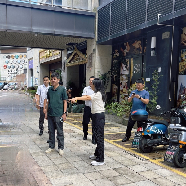 6389985848130203053329946